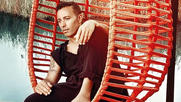 8. Mustafa Sandal- Bu Kız Beni Görmeli?