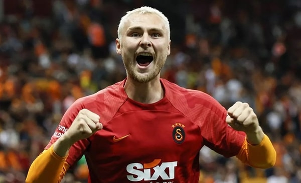 Galatasaray'da Nelsson'u Sevilla'ya satmamanın pişmanlığı yaşanıyor.