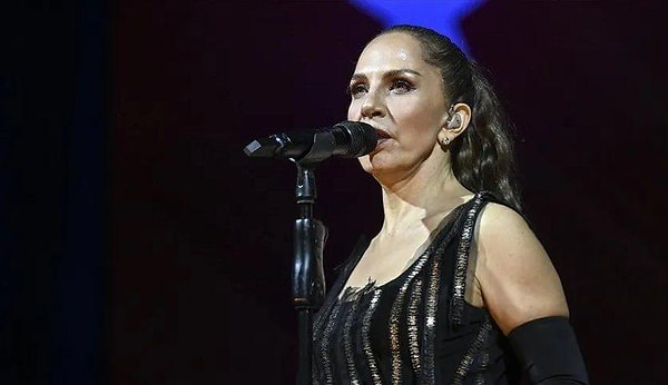 Sertab Erener, bir doğum günü vasıtası ile Minik Serçe tarafından tanındı! Nasıl mı? 👇