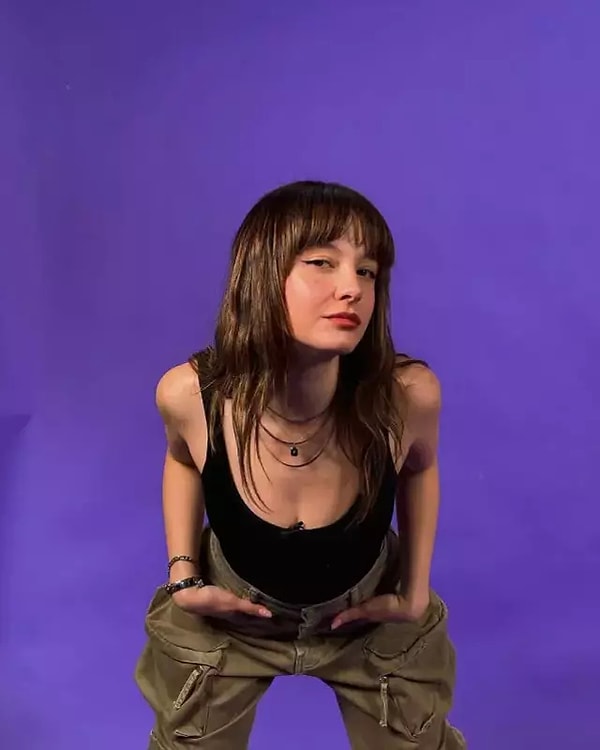 Zeynep Oktay Kimdir?