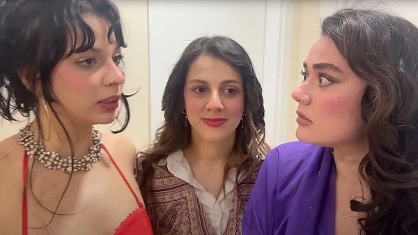 YouTube’a yüklenen ilk bölümüyle hayatımıza giren “Hasçelikler and The City”i mutlaka birçoğunuz izlemiştir.