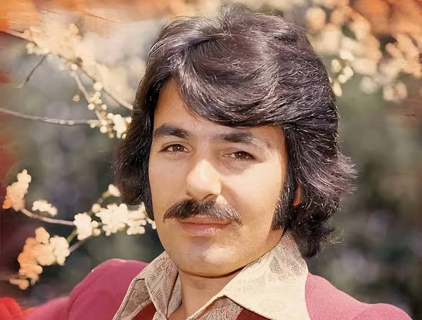 Ama tam da bu bilinmezlik, şarkıya gizem katmış.