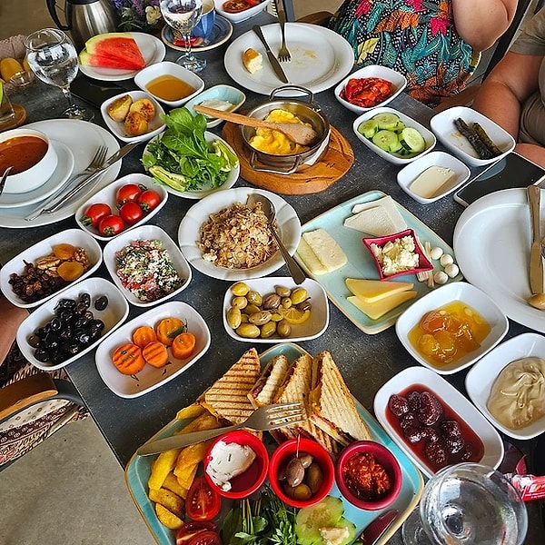 1. Teras Cafe & Restaurant