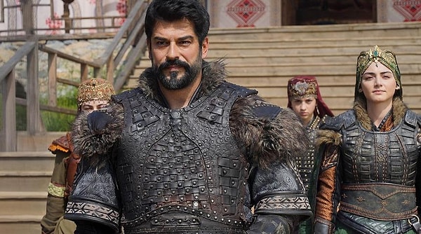 Burak Özçivit'in diziden ayrılmasının ardından Kuruluş Osman'da yaprak dökümü yaşanmıştı.