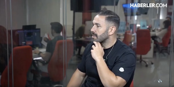 "Adada kamera olmayan bölgeler var.Orada yaşananları anlatmak istemiyorum." diyen Yunus Emre, aşk iddialarını doğrular nitelikte ifadelerde bulundu.