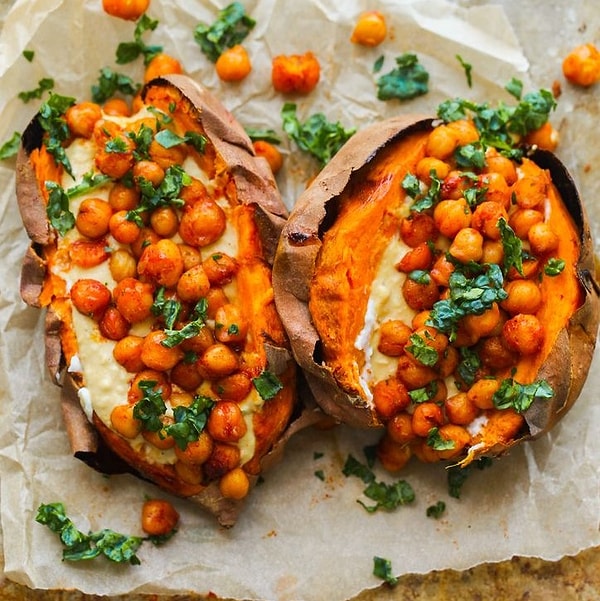 2. Baharatlı Nohut ve Tatlı Patates Salatası
