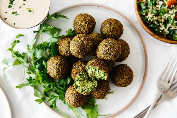 4. Falafel ve Kabak Spagetti