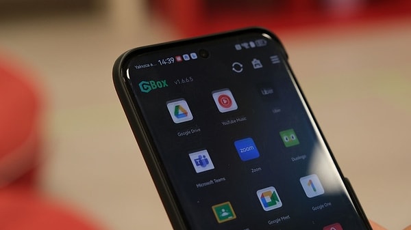 Gbox ve MicroG sayesinde Google servislerini indirmek ve kullanmak da çok kolay