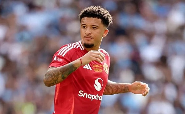 Jadon Sancho, Beşiktaş taraftarının hayalini süslemeyi sürdürüyor.