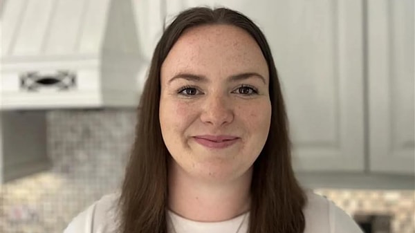 Swansea Üniversitesi mezunu Caitlin Morgan, mezuniyet sonrası tam 647 iş başvurusu yaptıktan sonra sonunda bir işe kabul edildi.