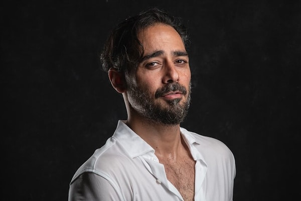 Birsen Altuntaş'ın haberine göre, sevilen oyuncu Olgun Toker de Sakıncalı dizisinin kadrosuna katıldı.