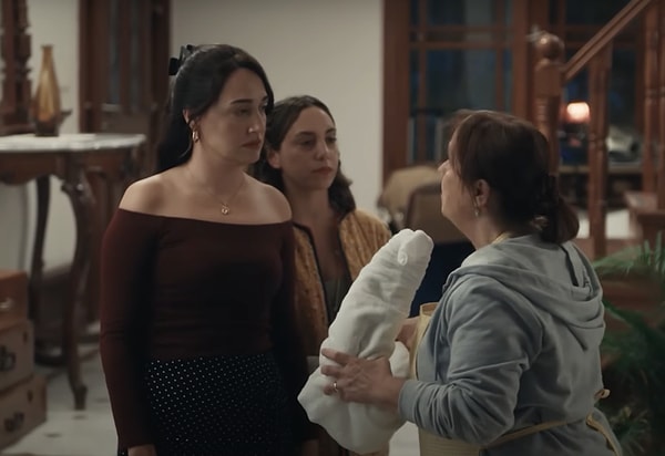 Platonik: Mavi Dolunay Oteli Oyuncu Kadrosu ve Karakterleri