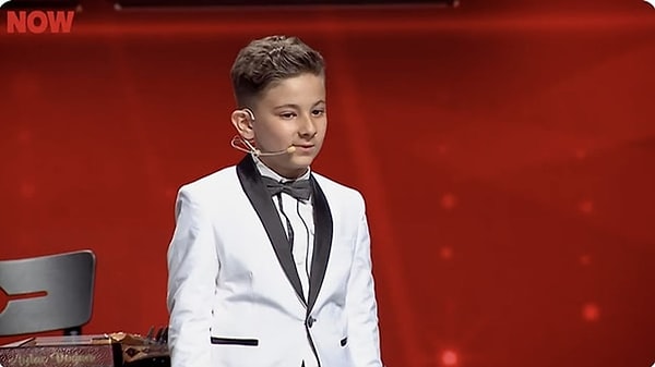 Yetenek Sizsiniz Türkiye'nin şampiyonu ünlü kanun virtüözü Aytaç Doğan'ın aynı isme sahip torunu Aytaç Doğan oldu!
