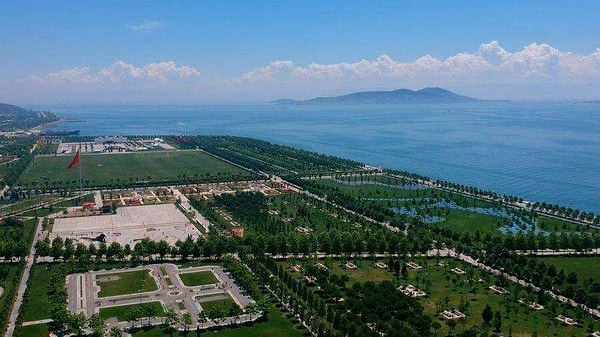 7. Maltepe Coastal Park (Maltepe)