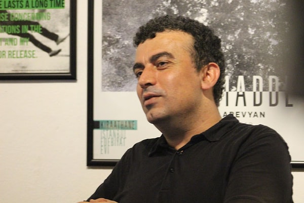 7. Hakkında ortaya atılan iddiaların ardından çevirmen Banu Karakaş da eleştirmen yazar Ahmet Ergenç hakkında iddialarda bulundu.