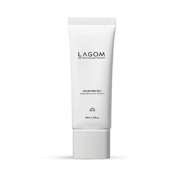 Cildini güneşin zararlı etkilerinden korurken aynı zamanda nemlendirmek istiyorsan Lagom Cellus Sun Jel SPF 50+ PA++++ harika bir seçenek.