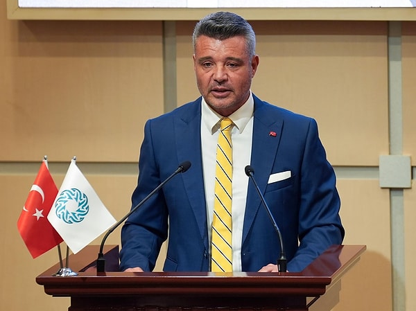 Sadettin Saran, teknik direktör adayını açıklarken yönetime de çağrı yaptı.