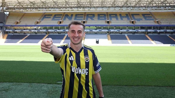 Eski Galatasaraylı Kerem Aktürkoğlu, Fenerbahçe'ye transfer oldu. Kerem 9 numaralı formayı giyecek.