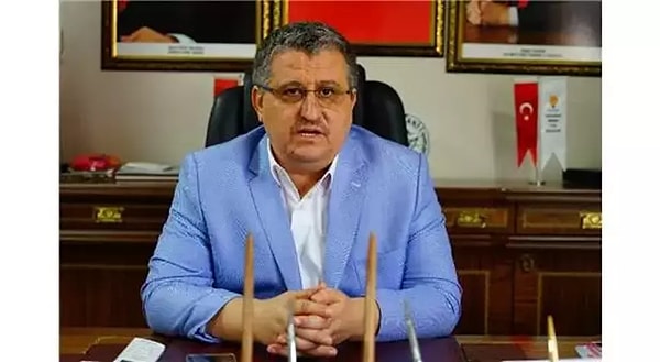 Kastamonu Belediye Meclisi'nin AKP'li Grup Başkanvekili Ahmet Namlı'nın 24 Ağustos'ta düzenlenen etkinlikte sahne alan Melek Mosso hakkında söylediği sözler gündem olmuştu.