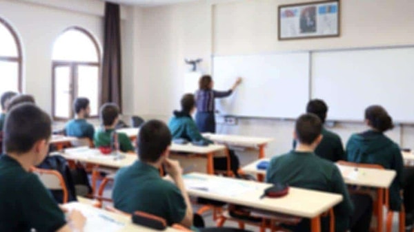 8 Eylül Pazartesi Günü İstanbul'da Ders Zili Kaçta Çalacak?