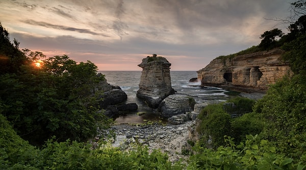5. Kerpe – A Nature Getaway with Rocky Landscapes