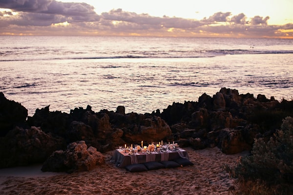 4. A romantic dinner by the sea in Gümüşlük