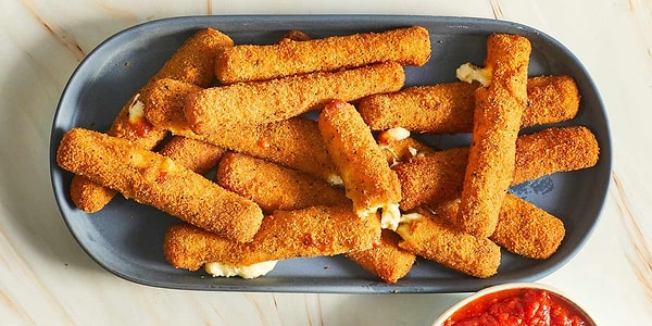8. Ev Yapımı Mozzarella Stick ve Çıtır Mısır Lokmaları