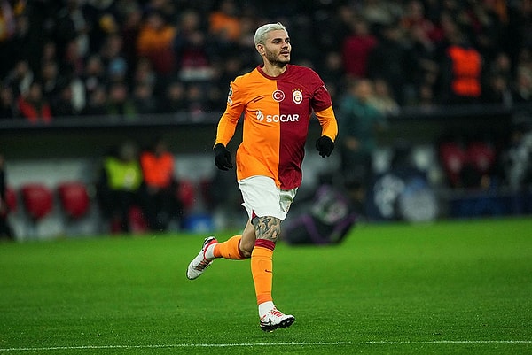 Mauro Icardi, formasına kavuştu ve sonradan girerek gollerini de atıyor ama kiloları göze çarpıyor.
