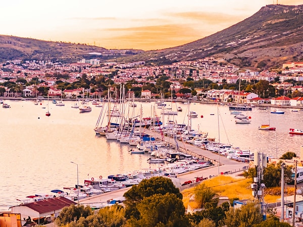 Small Coves and Tranquil Views