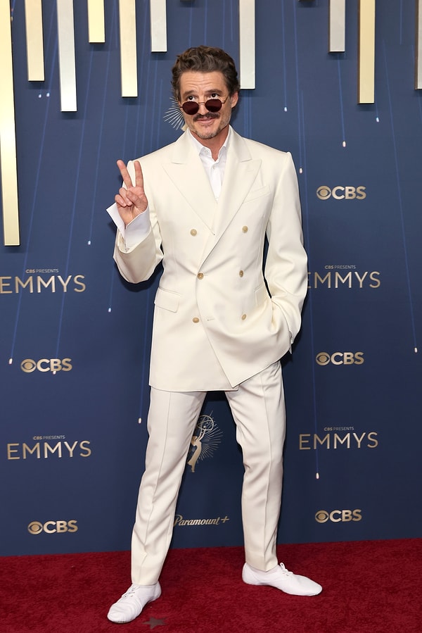 Pedro Pascal - Celine