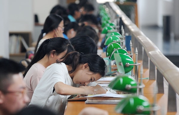 Gaokao’ya hazırlık süreci çoğu zaman ortaokul yıllarında başlıyor.