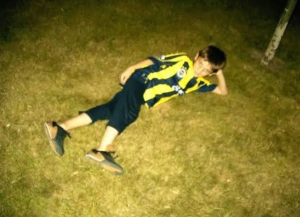 Kerem Aktürkoğlu'nun çocukluk fotoğrafı akıllara geldi.