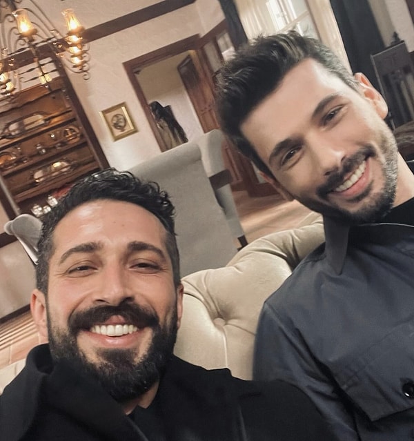 32 yaşındaki Emre Bulut, Hudutsuz Sevda, Sipahi ve Kış Güneşi gibi projelerdeki performansıyla adından söz ettirmişti.