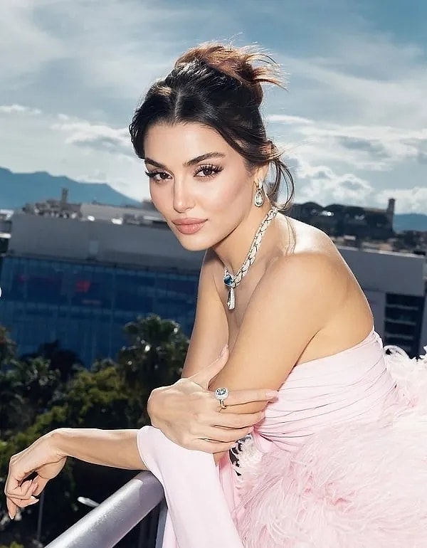 6.	Hande Erçel (31)