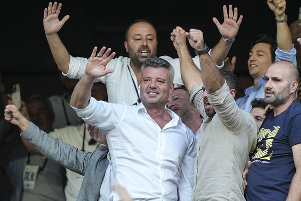 Sadettin Saran, tüm sandıklar sonucunda Fenerbahçe'nin yeni başkanı oldu.