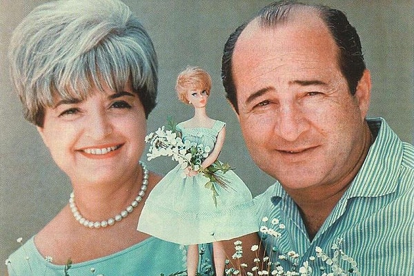 Barbie’nin yaratıcısı Ruth Handler ile Hot Wheels’ın yaratıcısı Elliot Handler, sadece iş ortaklığı değil, aynı zamanda hayat ortaklığıyla da oyuncak tarihine damga vurmuş bir çiftti.