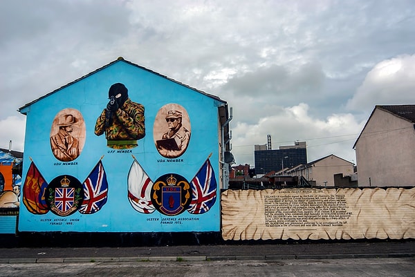 Belfast’ta uzun süreli bir belgesel çalışması yaptınız. Sizi bu şehre çeken neydi?