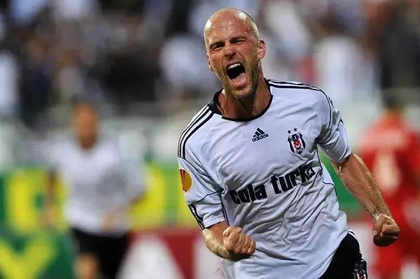 Fabian Ernst bizden biri olmayı başaran kellerden...