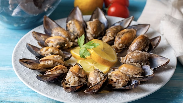 7. Midye Dolma — Istanbul's Coastal Delicacy