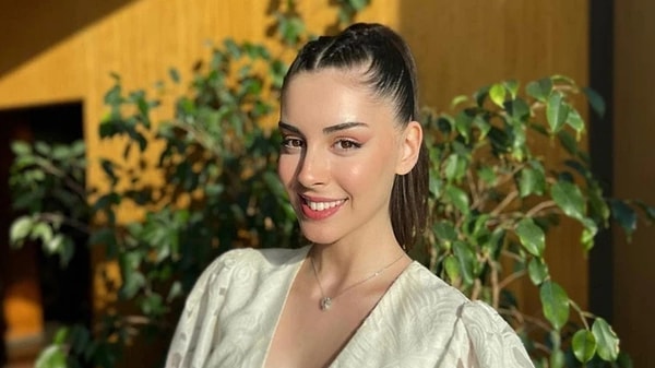Cuma akşamlarının sevilen dizisi Kızılcık Şerbeti'nde bomba bir geri dönüş yaşanıyor.