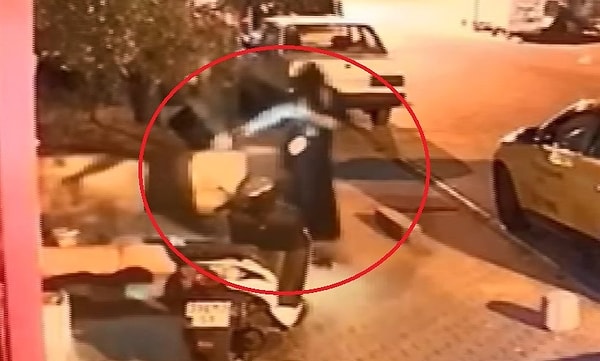 Silahlı saldırı Mersin’in Yenişehir ilçesinde meydana geldi.