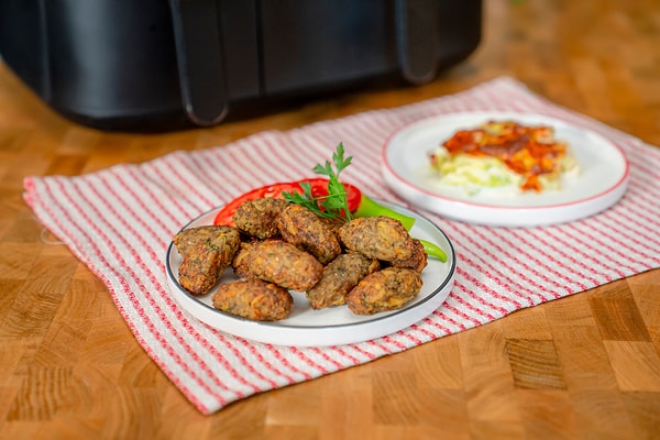 Airfryer'da Kıbrıs Köftesi ve Kabak Graten Nasıl Yapılır?