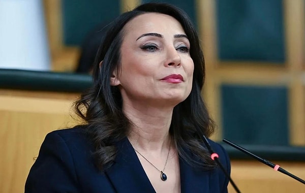 Tülay Hatimoğulları Kimdir?