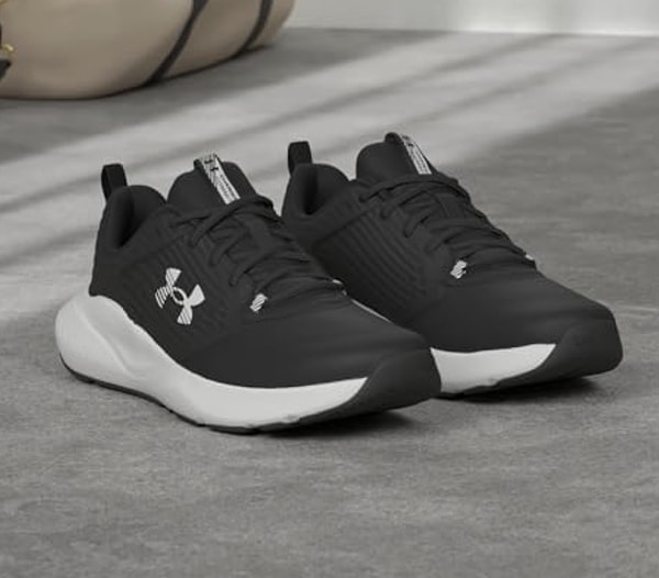 Bugün Amazon’da indirime giren Under Armour Antrenman Ayakkabısı, spor yaparken hem konforu hem de performansı bir arada isteyenler için harika bir seçim!