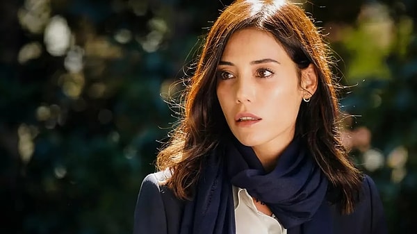 Cansu Dere