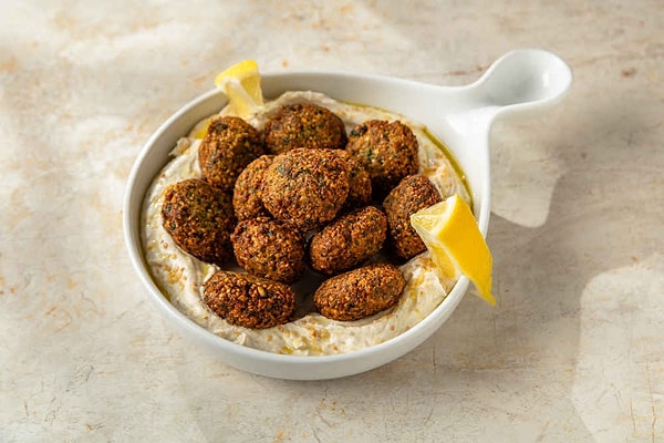 3. Falafel ve Muzlu Ekmek