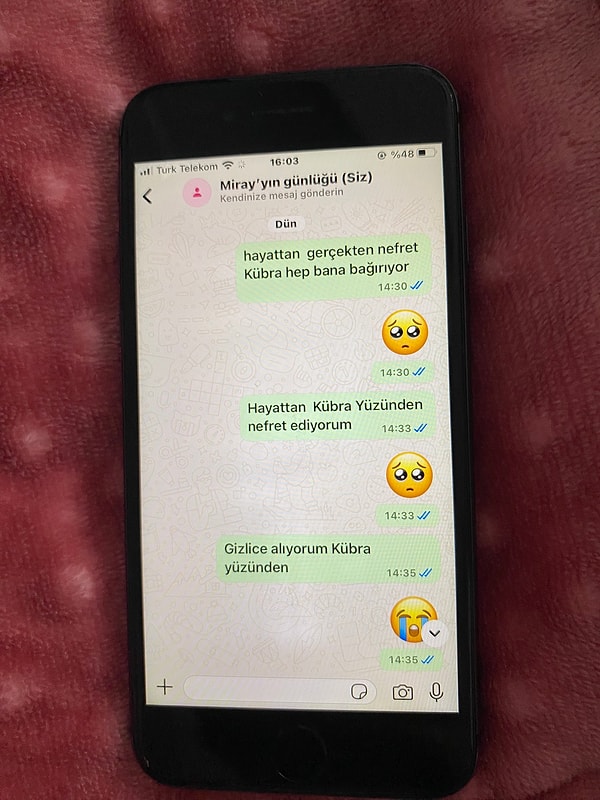 Sosyal medyadan yorumlar gecikmedi.