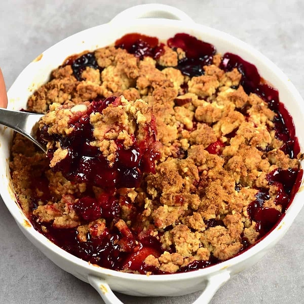 2. Sağlıklı Meyveli Crumble ve Muzlu Yulaf Ezmeli Kurabiyeler