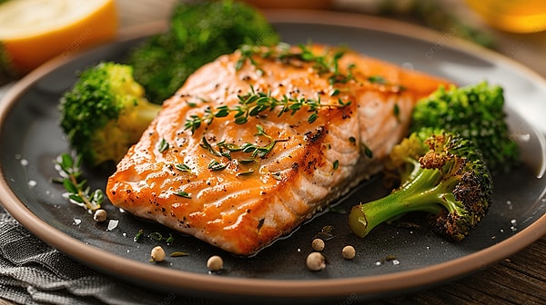 3. Somon Fileto ve Buharda Brokoli