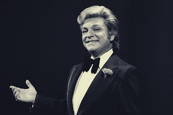 Zeki Müren’in hayatının anlatıldığı filmin tanıtımı yasaklandı!